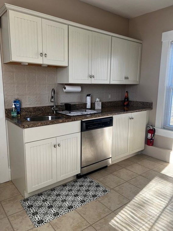 51 Annandale Rd #2, Middletown, RI 02840
