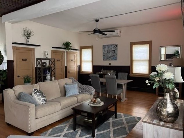 308 Metacom Ave, Warren, RI 02885