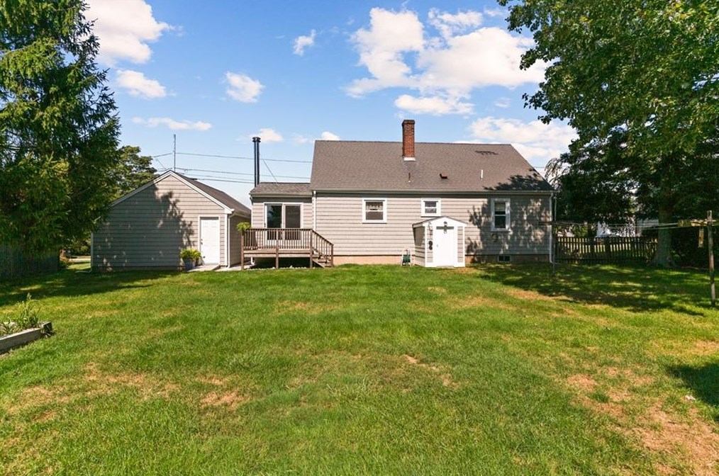 52 Kingswood Rd, Bristol, RI 02809