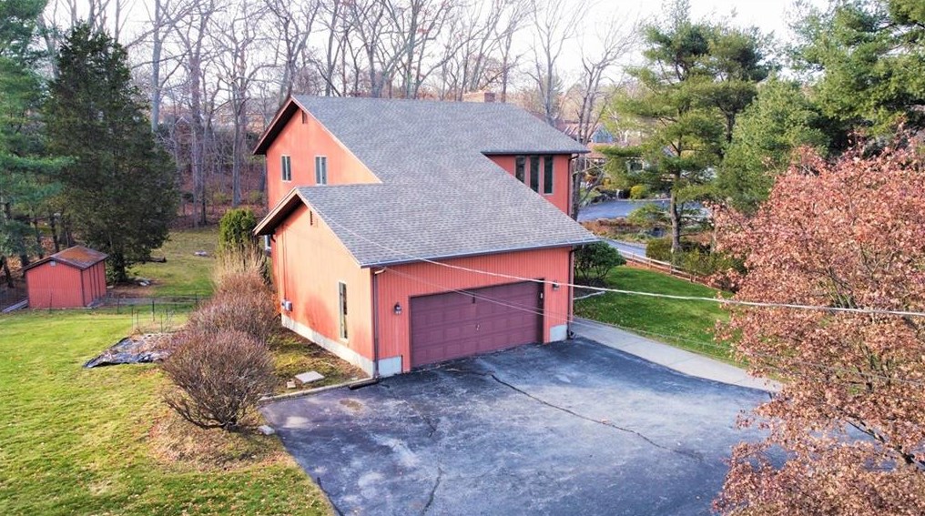 7 Apple House Dr, Cranston RI  02921-2103 exterior