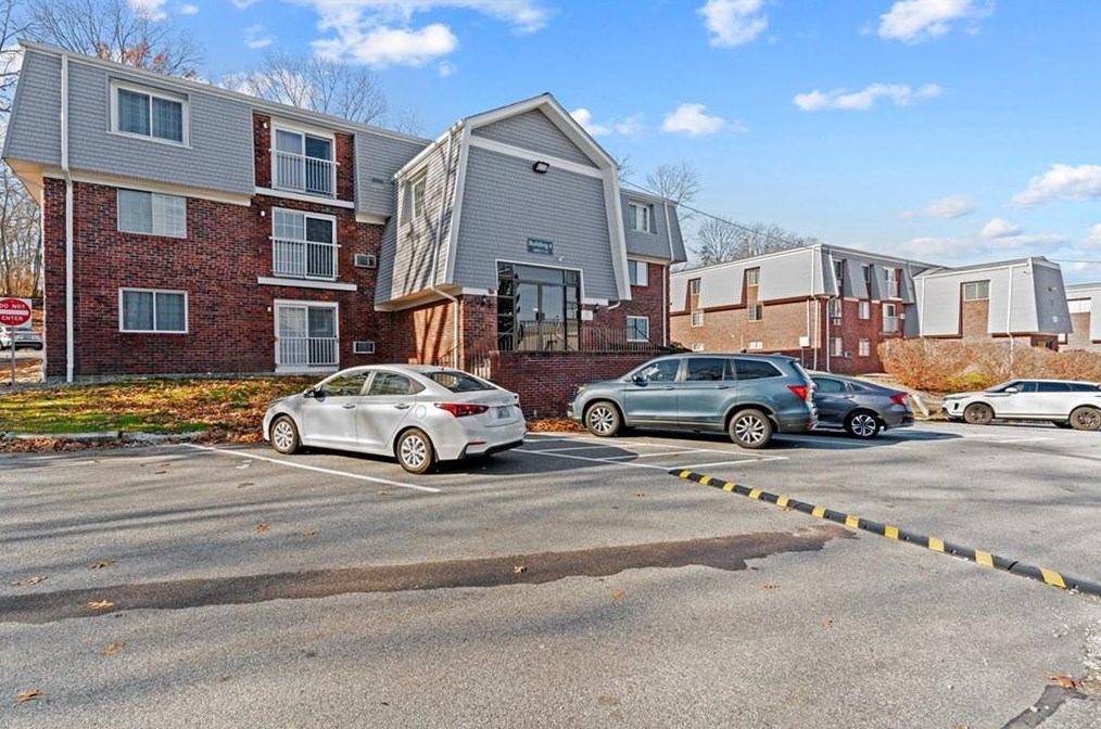 300 Smithfield Rd #4-4, Providence, RI 02904