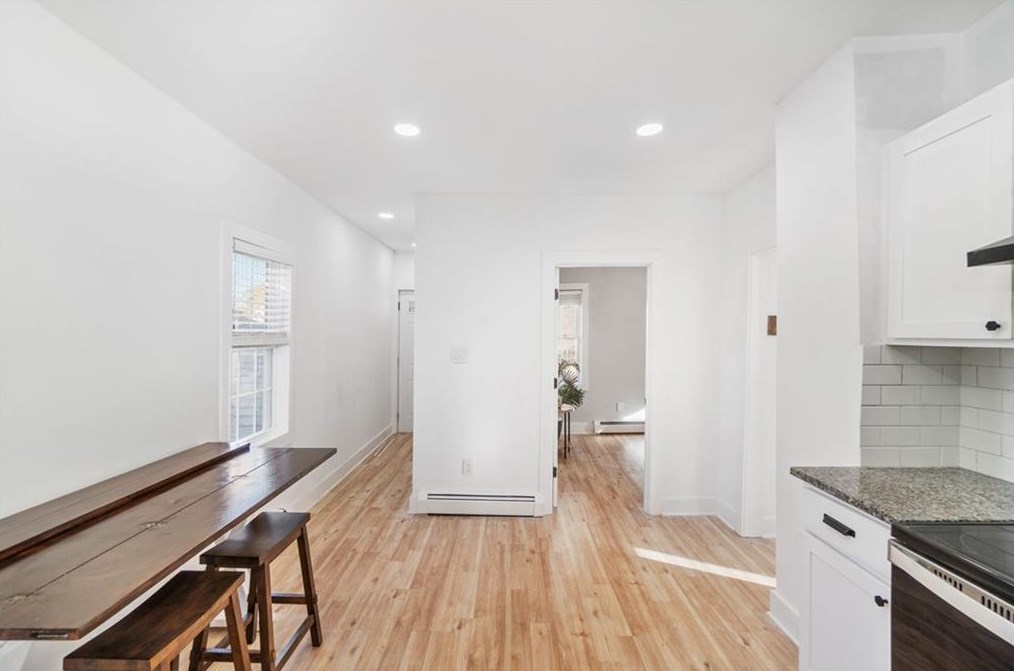 49 Randall St, Cranston RI  02920-5023 exterior