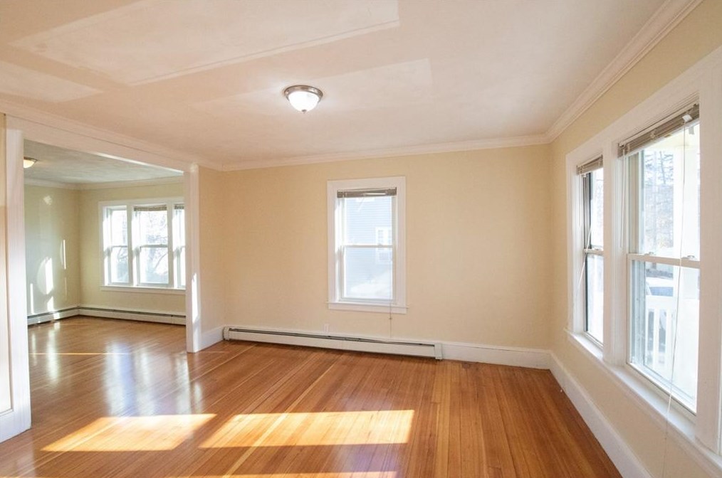 321 Narragansett St, Providence, RI 02905