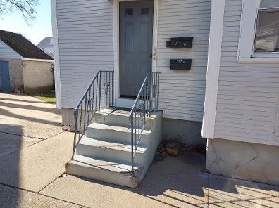 706 Weeden St #1st F1, Pawtucket, RI 02860