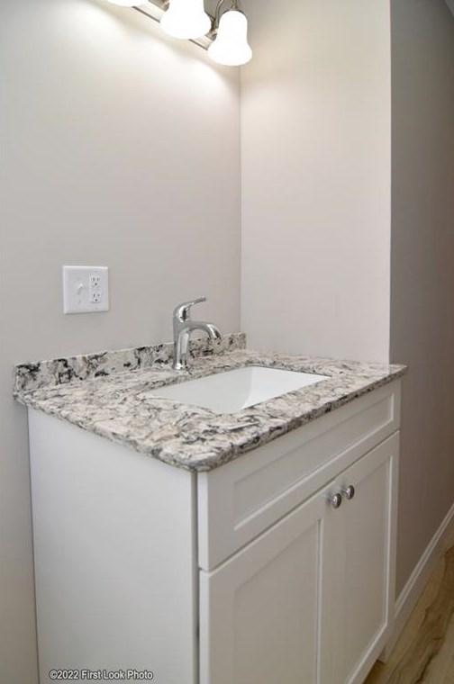 941 Chopmist Hill Rd, Scituate RI  02857-1043 exterior