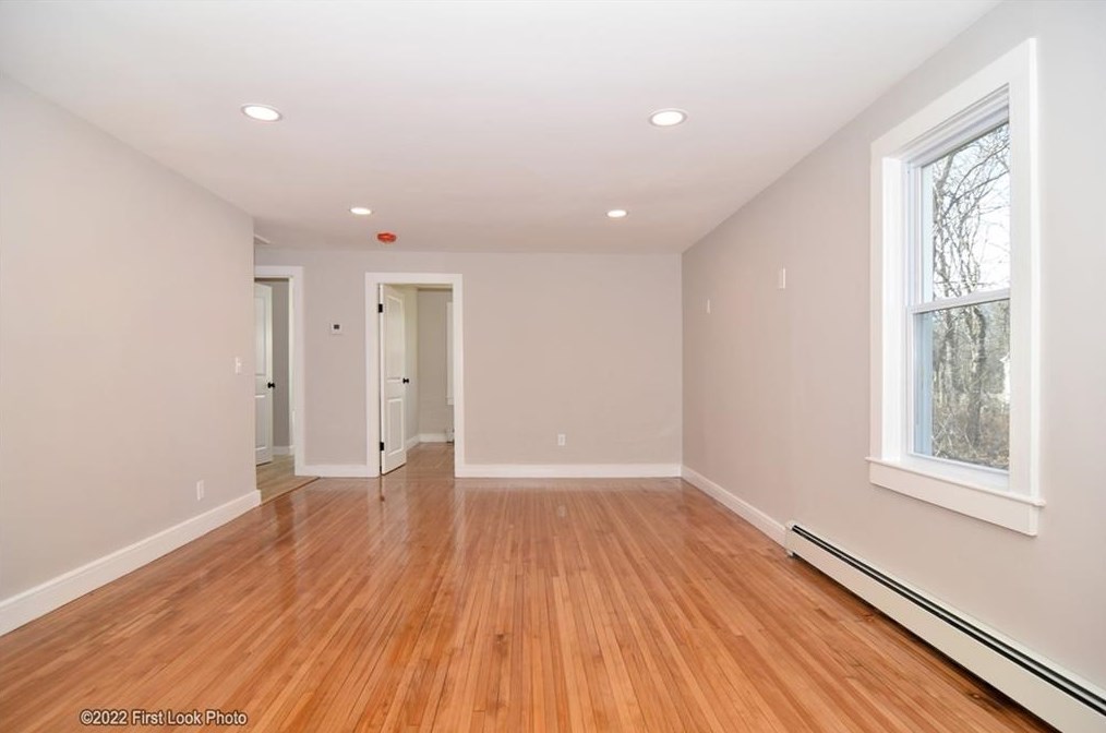 941 Chopmist Hill Rd, Scituate RI  02857-1043 exterior