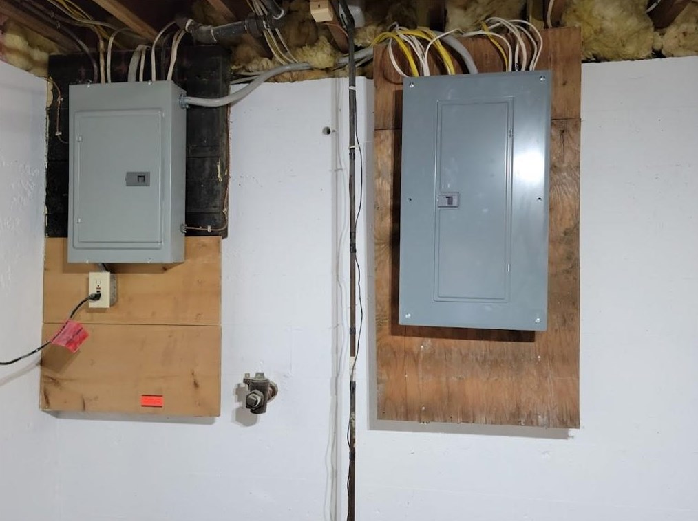 8 Jesse Davis Ln, Barrington RI  02806-4422 exterior