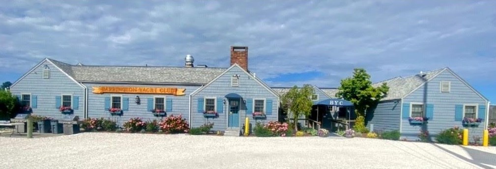 8 Jesse Davis Ln, Barrington RI  02806-4422 exterior