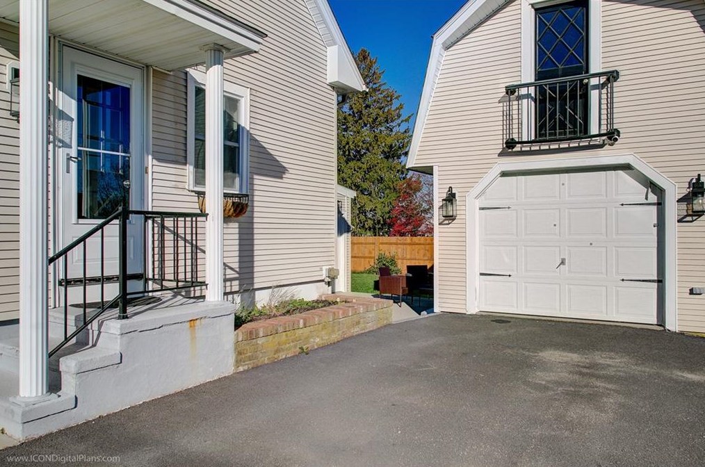 12 Cypress Ave, Tiverton, RI 02878