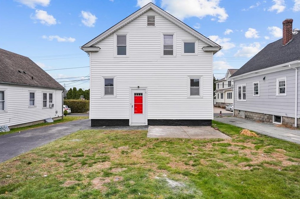 38 Victory St, Cranston RI  02910-1606 exterior