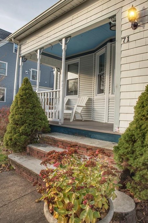 71 Strathmore Rd, Providence, RI 02905