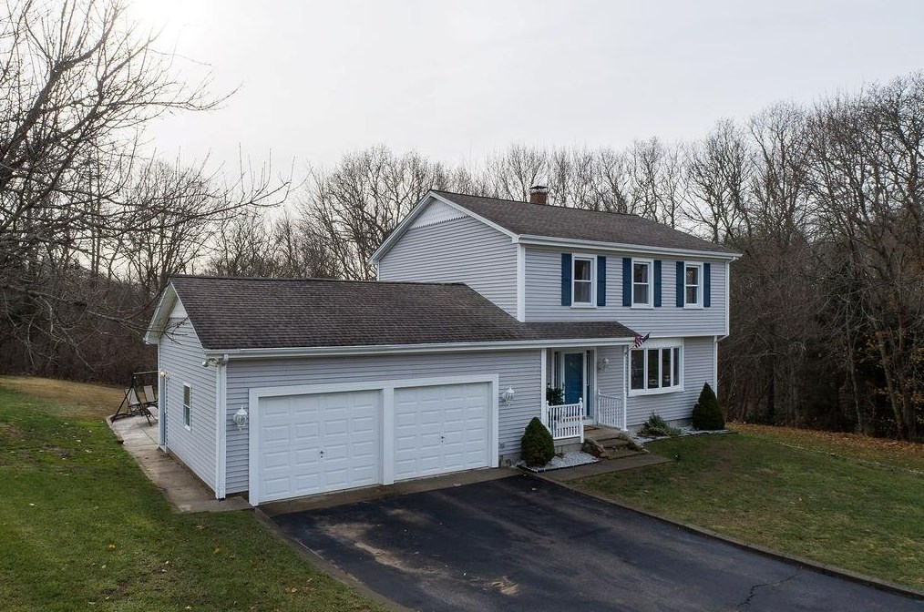 25 Robin Way, Westerly, RI 02891