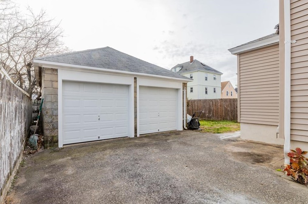 192 Indiana Ave, Providence, RI 02905