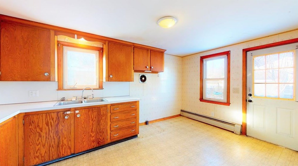 11 Sidney St, West Warwick RI  02893-6025 exterior