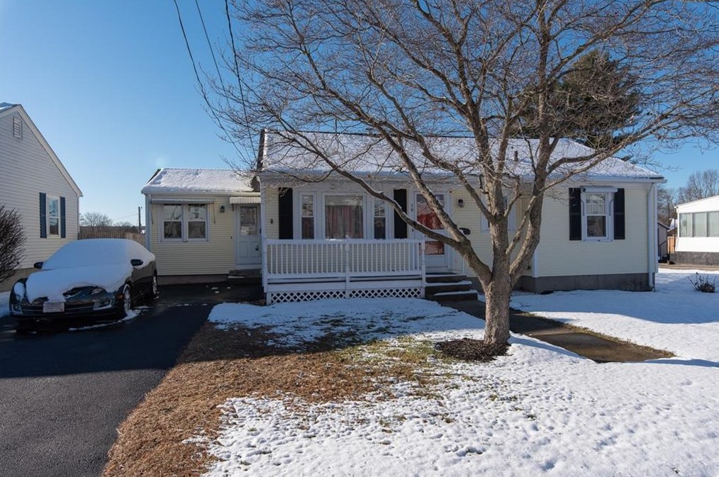 39 Hatherly St, North Providence, RI 02911