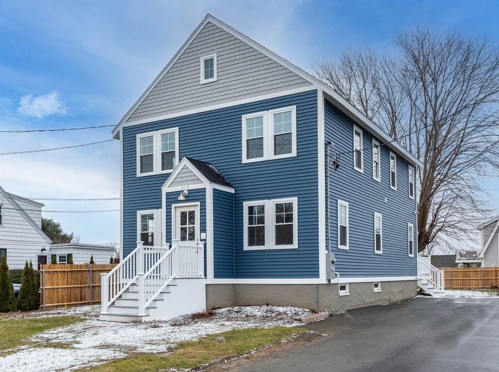 269 Oliphant Ln, Middletown, RI 02842