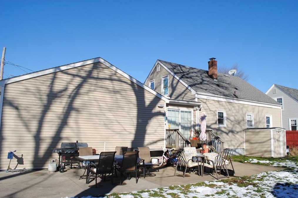 6 Miami St, West Warwick RI  02893-3018 exterior