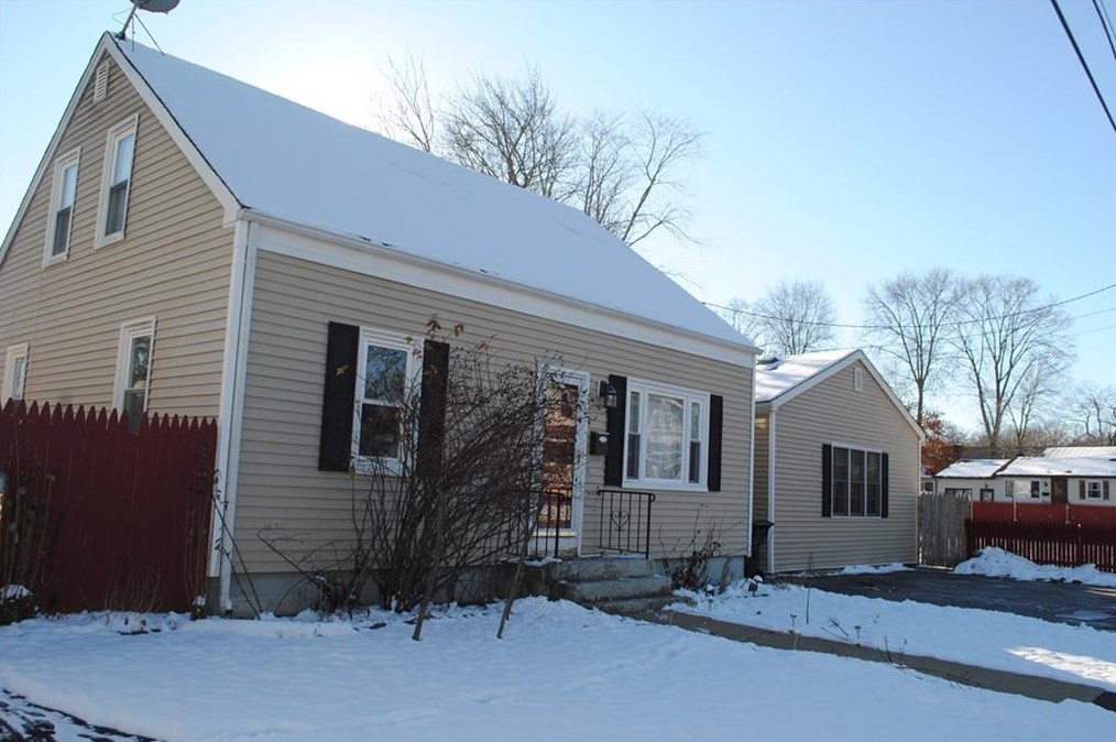 6 Miami St, West Warwick RI  02893-3018 exterior