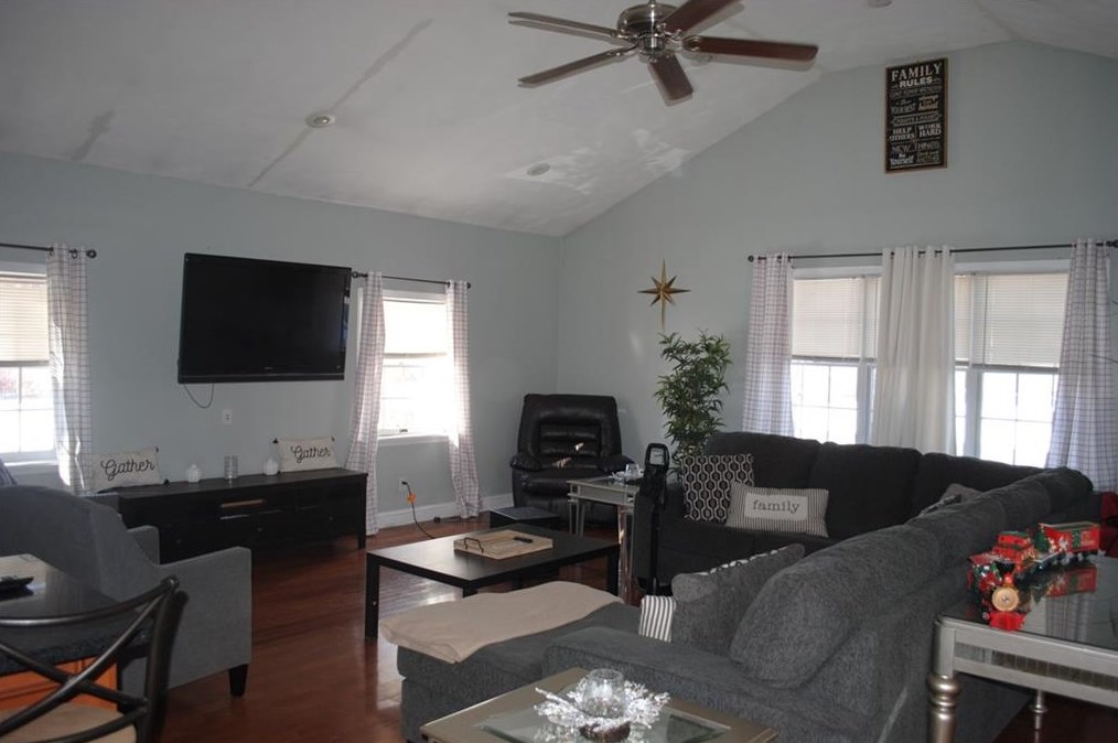 6 Miami St, West Warwick RI  02893-3018 exterior