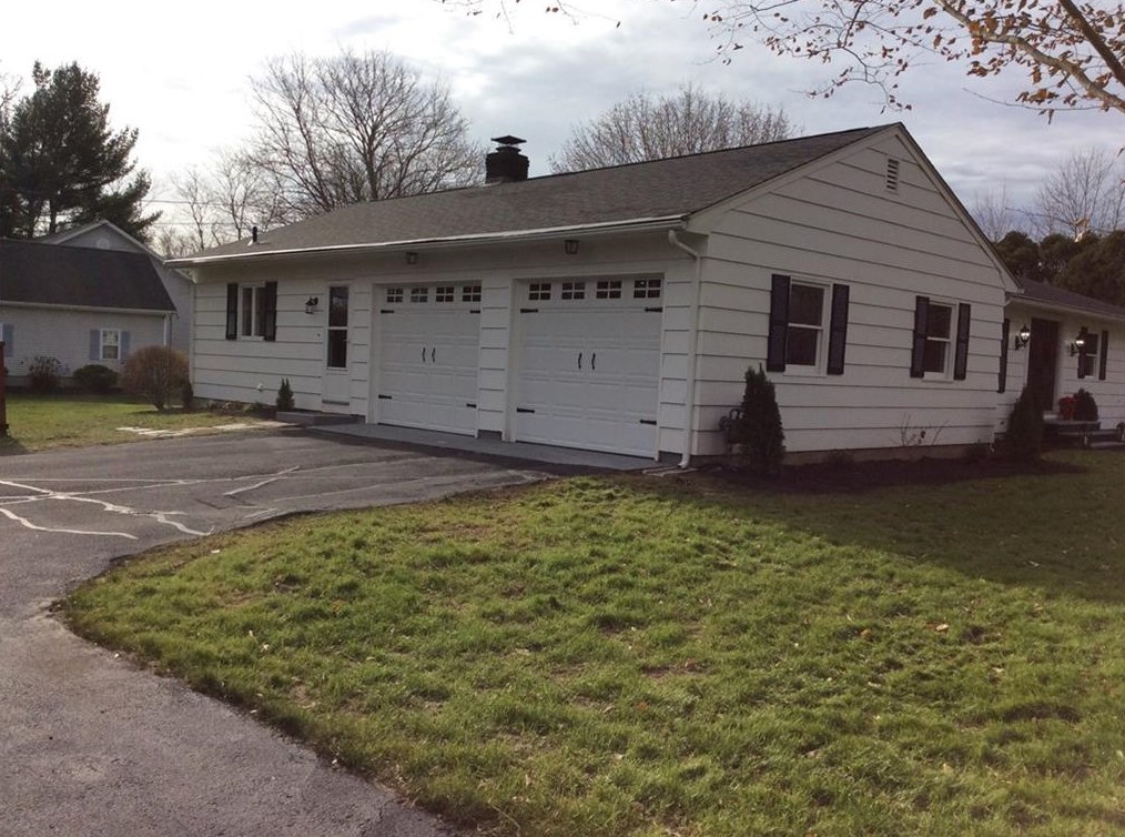 721 N Quidnessett Rd, North Kingstown, RI 02852