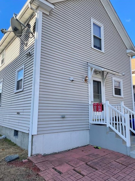1017 Lonsdale Ave, Central Falls, RI 02863
