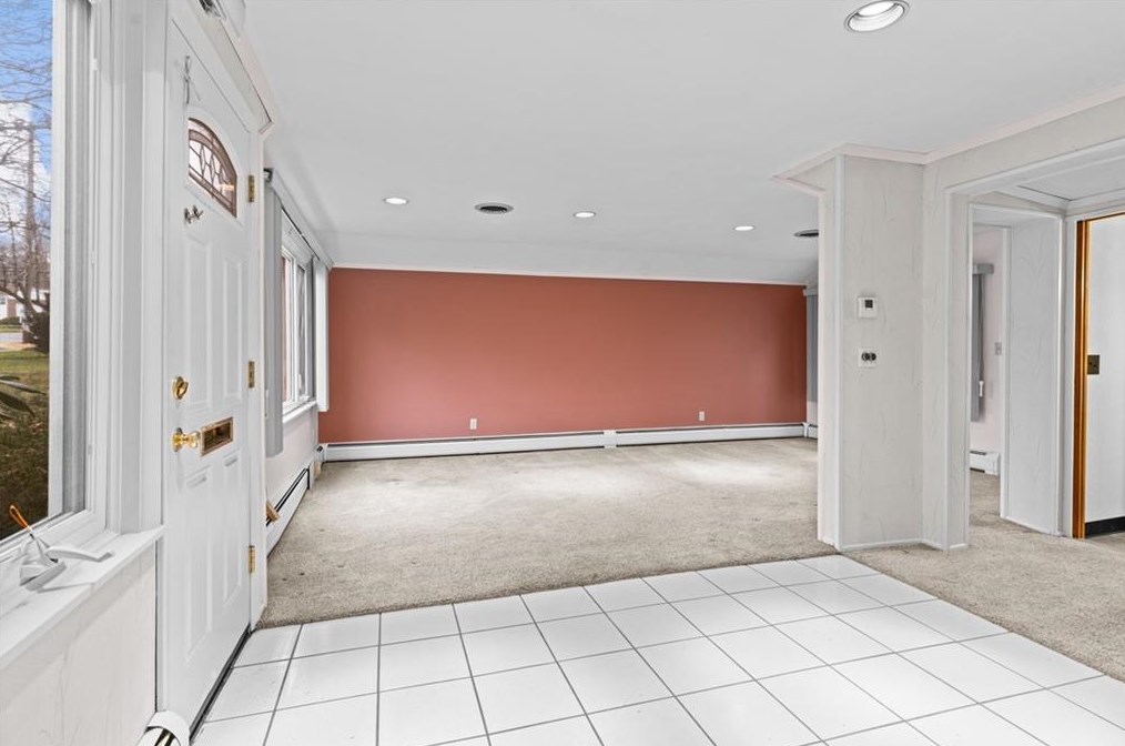 45 Rangeley Rd, Cranston RI  02920-6042 exterior