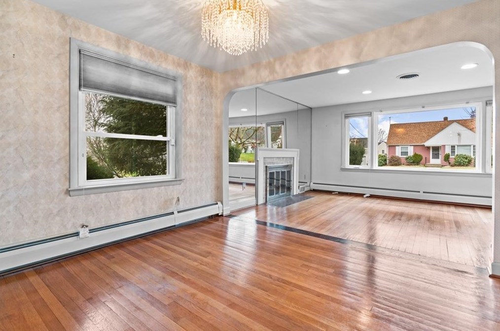 45 Rangeley Rd, Cranston RI  02920-6042 exterior