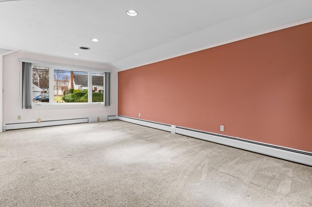 45 Rangeley Rd, Cranston RI  02920-6042 exterior