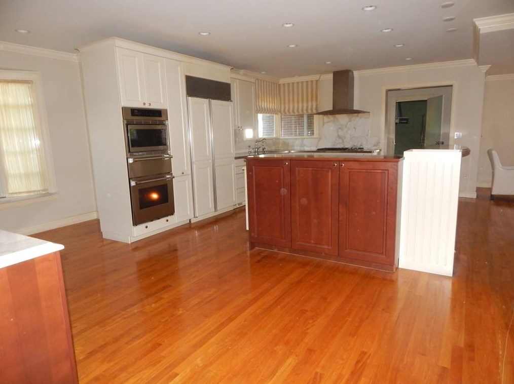 112 Tupelo Hill Dr, Cranston RI  02920-3746 exterior