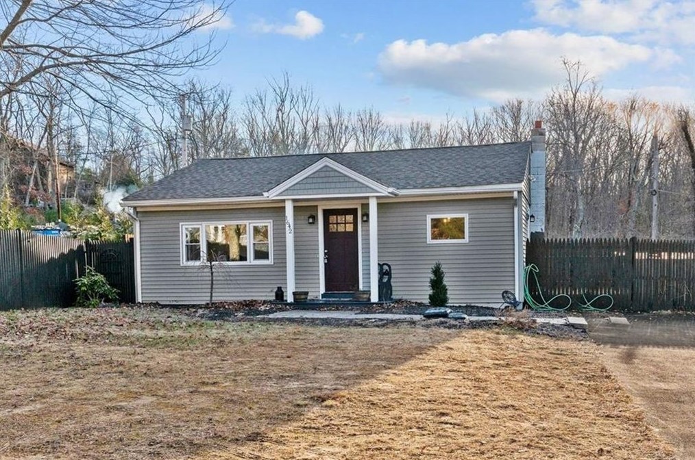 1642 Putnam Pike, Glocester, RI 02814