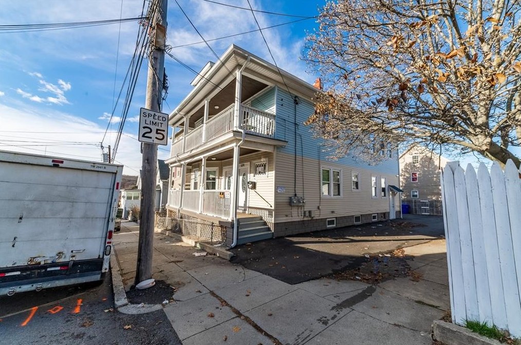 539 Union Ave, Providence, RI 02909