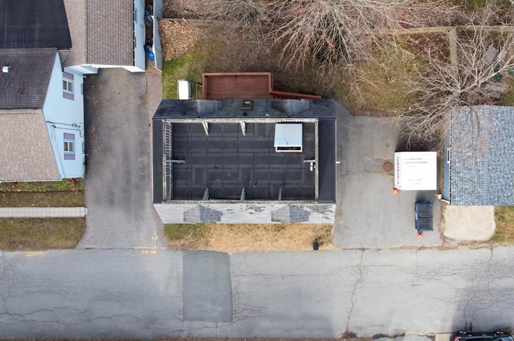 59 Walnut St, Portsmouth, RI 02871