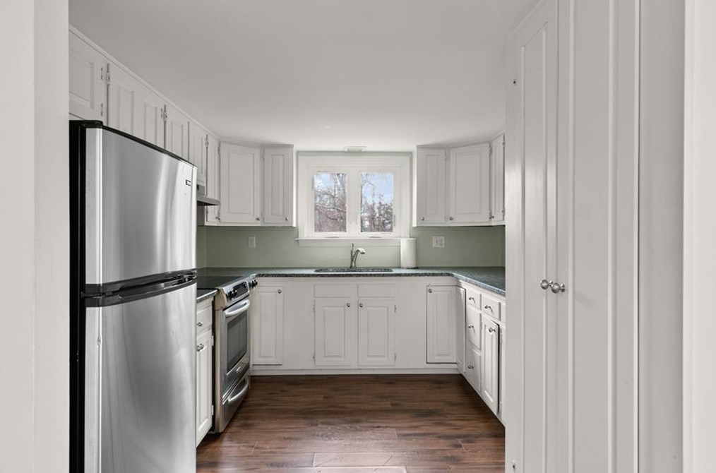 50 Sylvia Rd, Tiverton, RI 02878