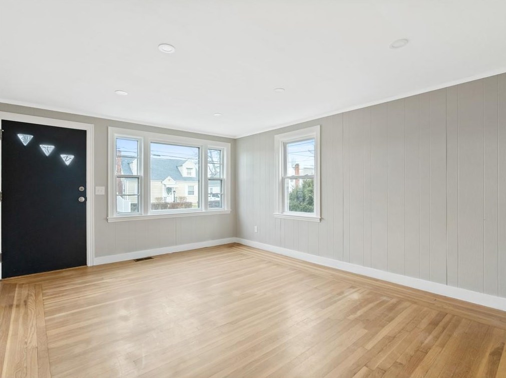 66 Overland Ave, Cranston RI  02910-2518 exterior