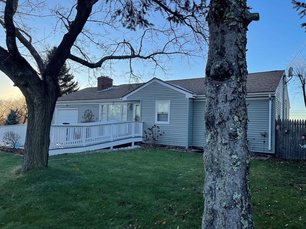 9 Wilson Rd, Middletown, RI 02842