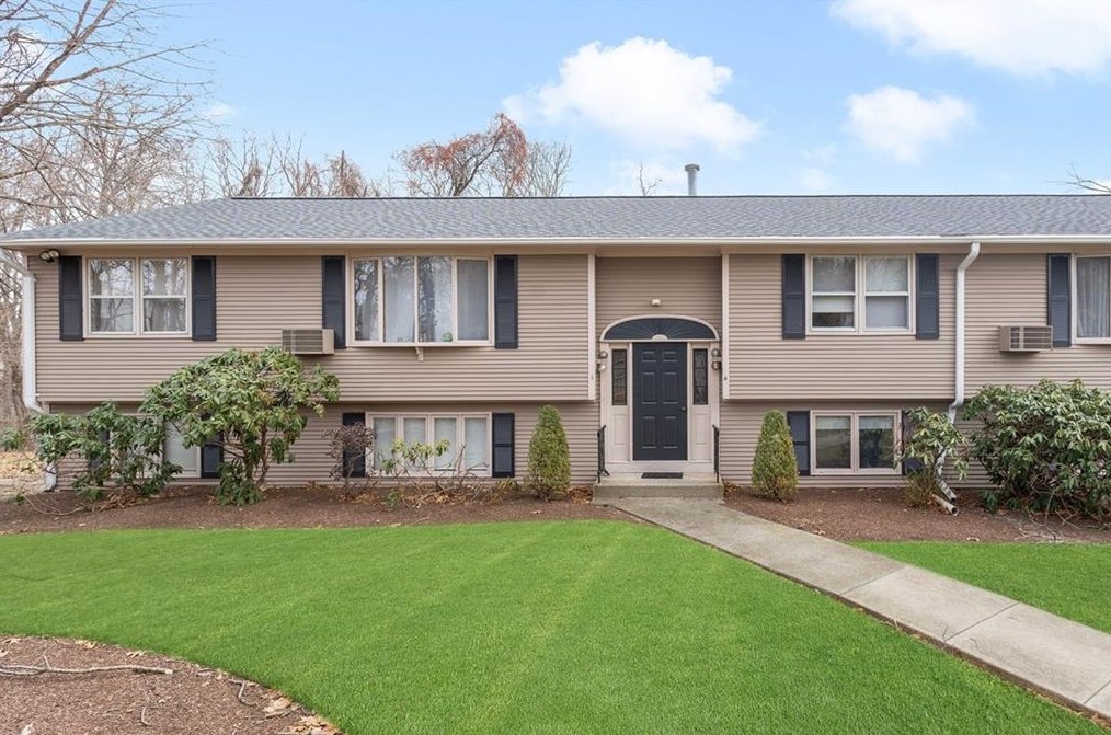 25 Harris Driftway St #4, Cranston, RI 02920