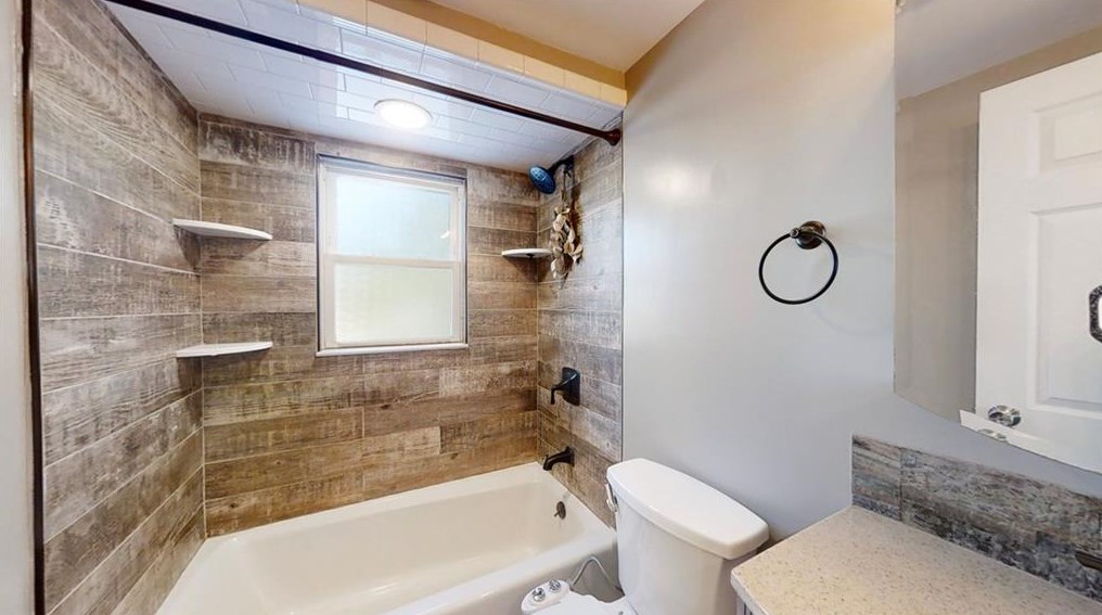 26 Wells St, West Warwick RI  02893-3937 exterior