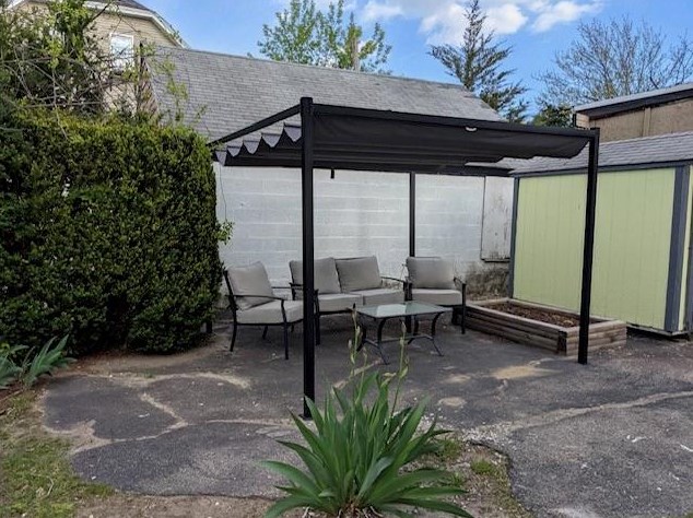 11 Ball Ave, West Warwick RI  02893-1504 exterior