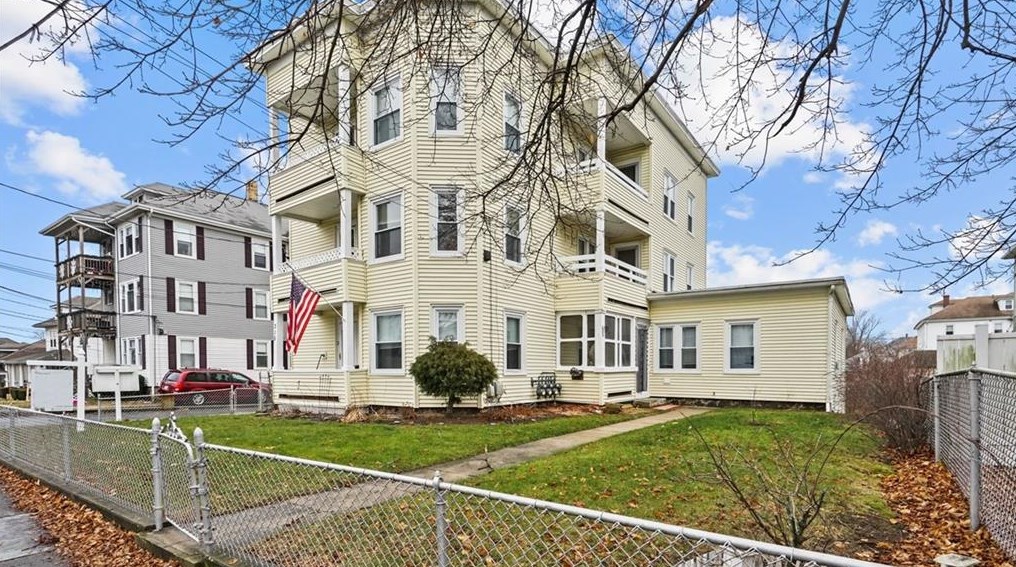 315 Wood Ave, Woonsocket, RI 02895