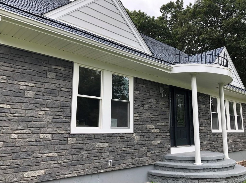 484 Greenville Ave, Providence, RI 02919