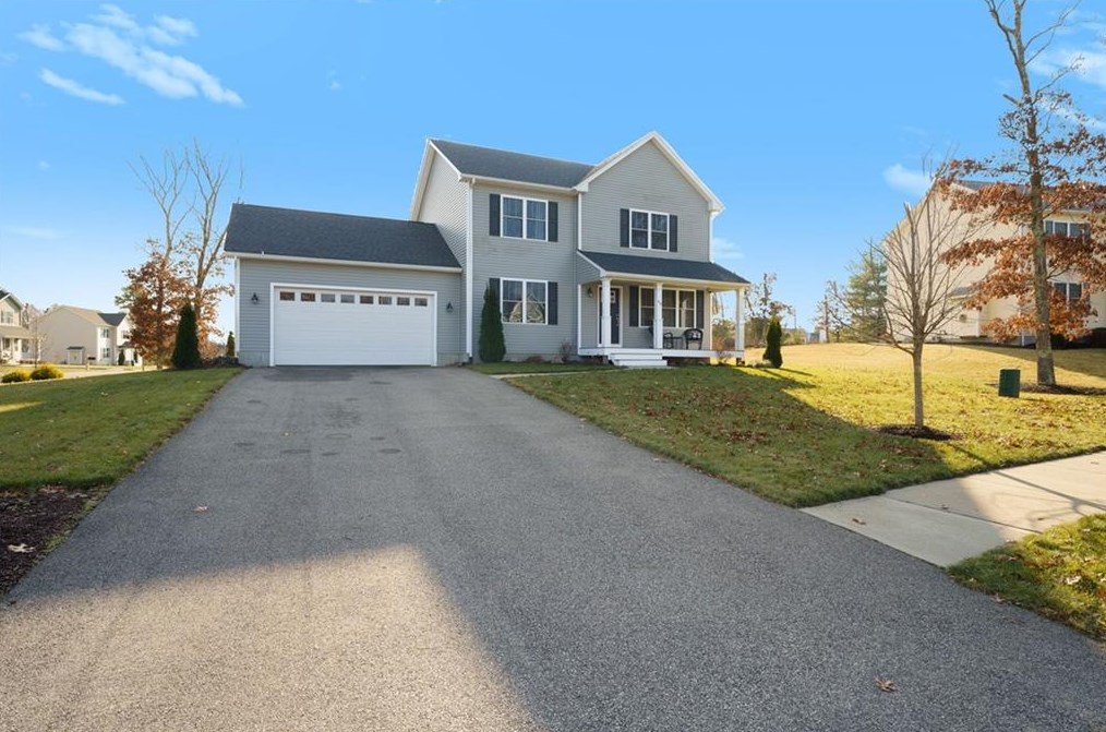 49 Watercress Ct, Coventry, RI 02816