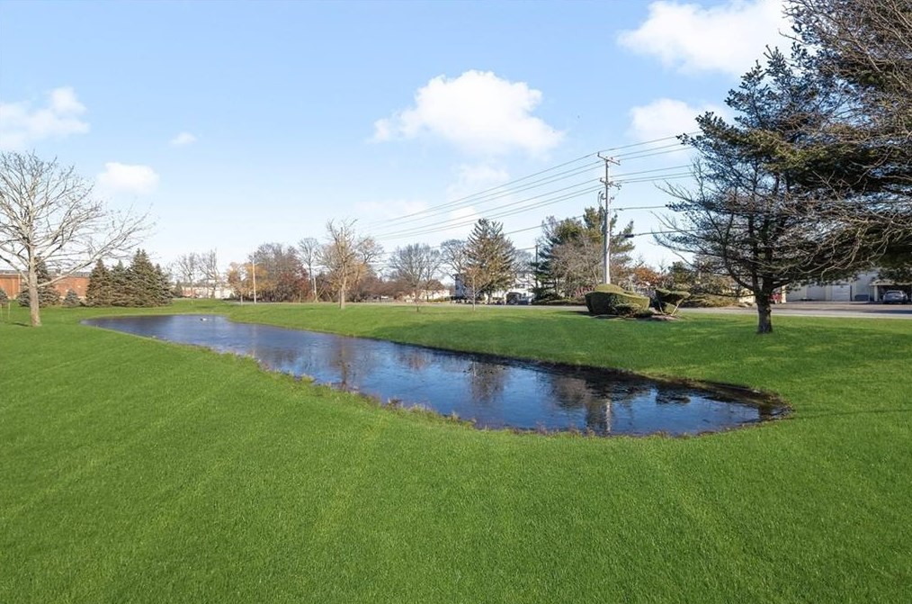 1 Willow Glen Cir #132, Warwick, RI 02889