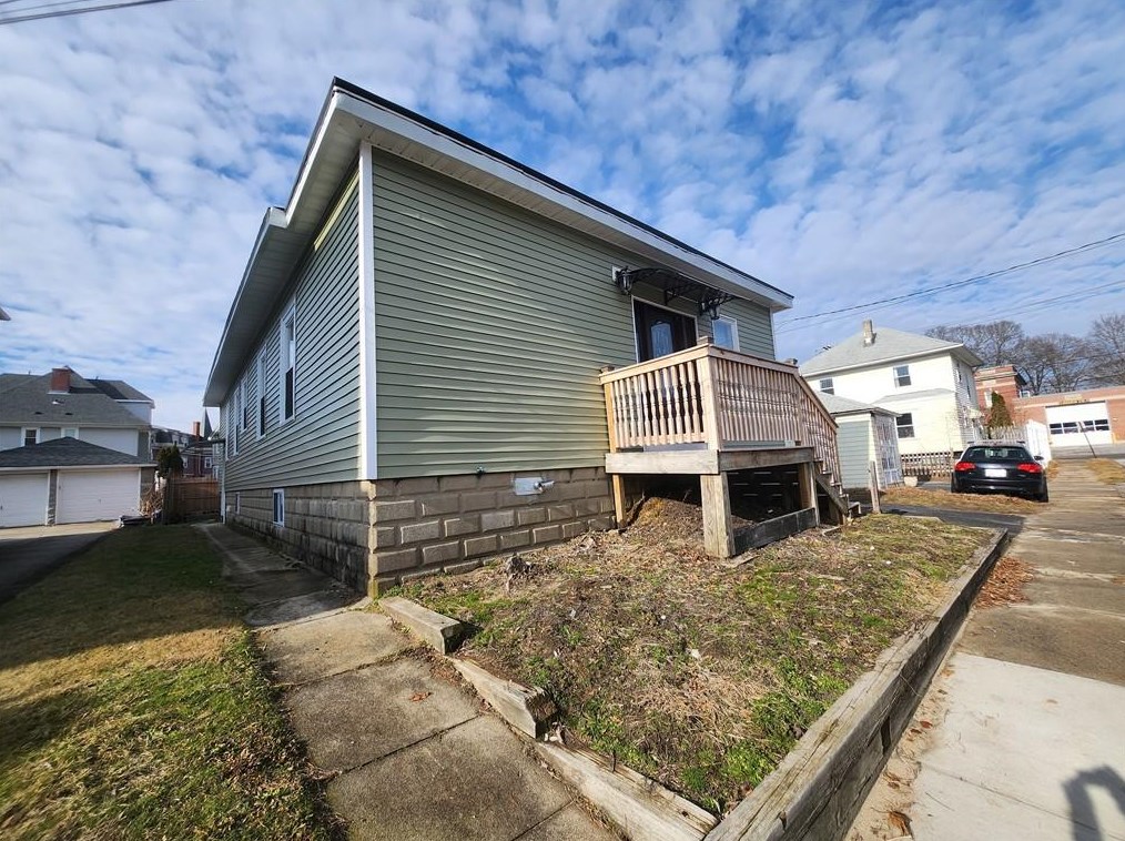 9 Harding Ave, Providence, RI 02905