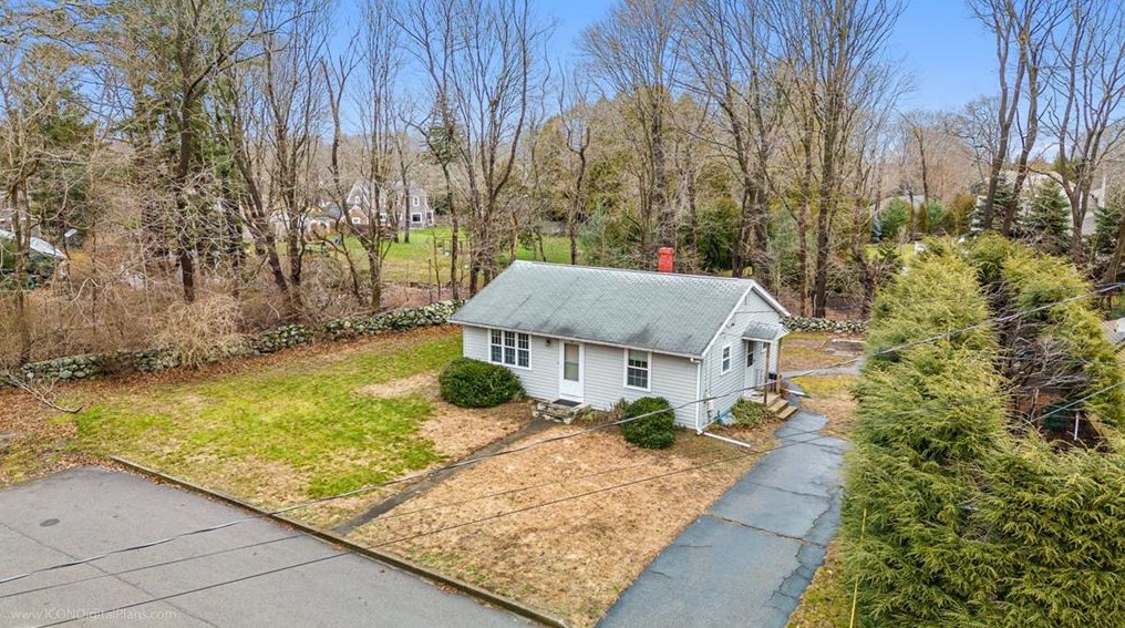 129 Lindley Ave, North Kingstown, RI 02852