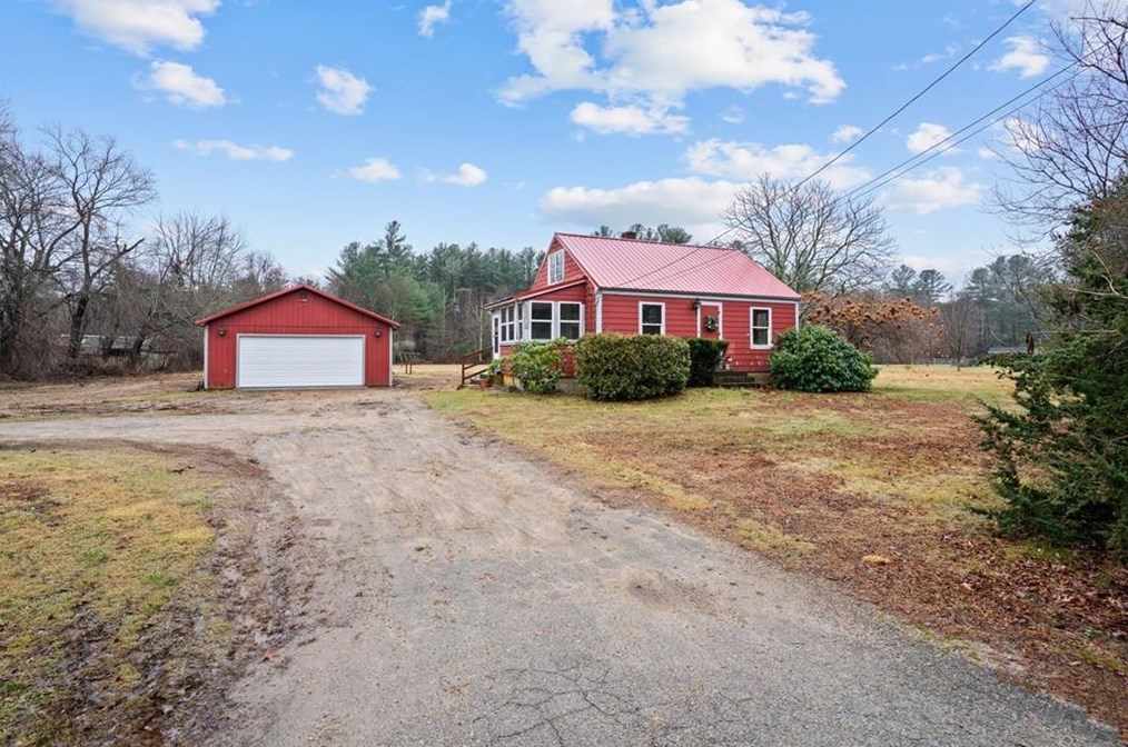 60 Plain Meeting House Rd, West Greenwich, RI 02817
