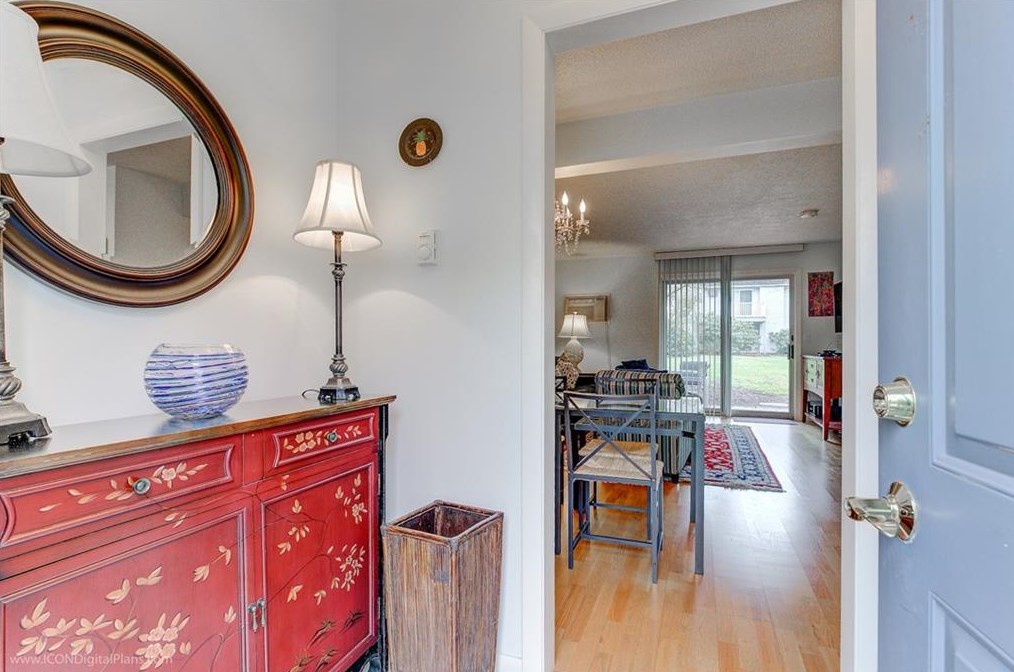 364 Bellevue Ave #d-4, Middletown, RI 02840