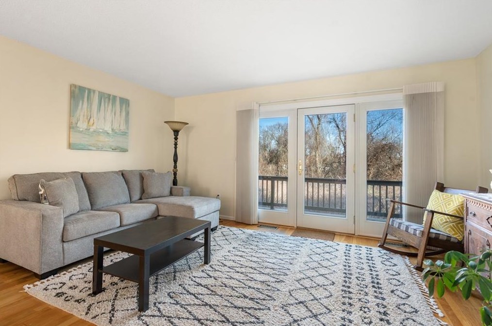836 Bullocks Point Ave, East Providence, RI 02915