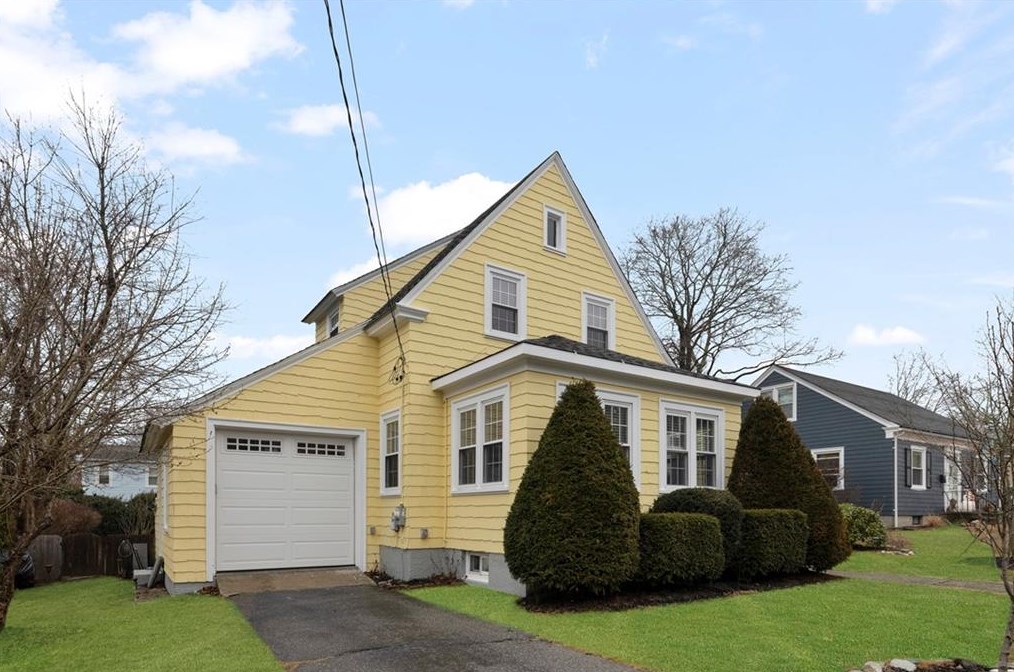 23 Locust Terrace, Warren, RI 02885