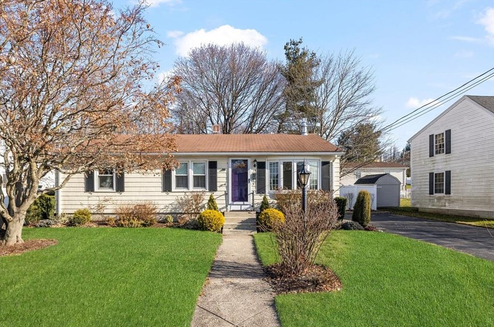 14 Sampson Ave, Providence, RI 02911