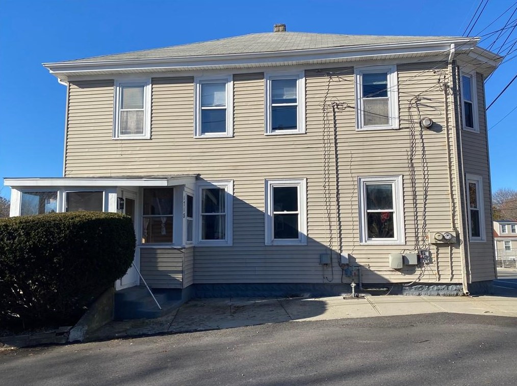 1718 Smith St, Providence, RI 02911